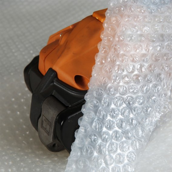 Cymax 2 rouleau de papier bulle 22 m, bulles d'air film pour déménagement  et emballage, 300 mm x 11 m/rouleau, perforés tous les 30 cm, 20  autocollants fragiles inclus (2 Piece) : : Fournitures de bureau